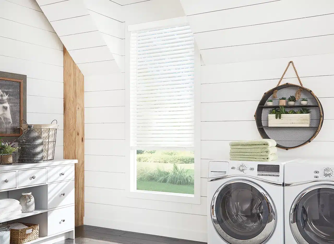 faux wood rs18 v1 blinds